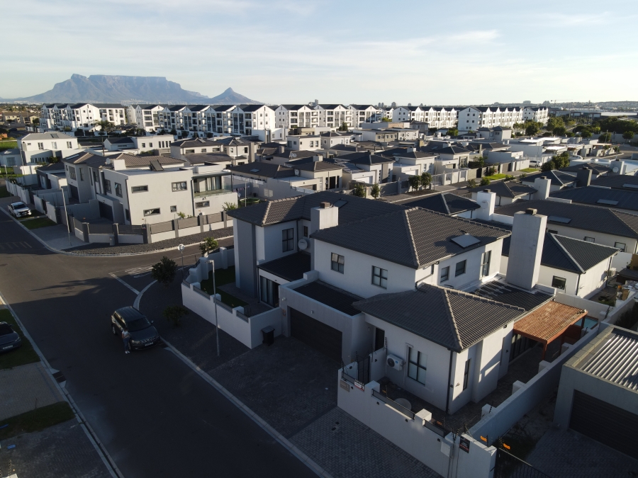 3 Bedroom Property for Sale in Sandown Western Cape